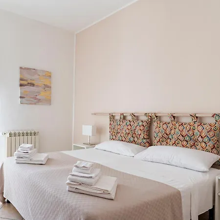 Punto Al Capo Intero O Stanze Matrimoniali Con Bagno Privato Палермо